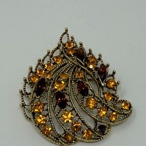 Missing Stone Gold Leaf Metal Glass Brooch Pin Amber Brown Stone Costume Fashion